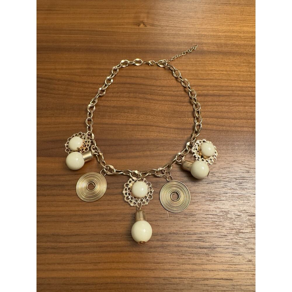 VINTAGE Fashion Jewelry Chunky Gold Chain Necklace Cream Beads Spirals Handmade